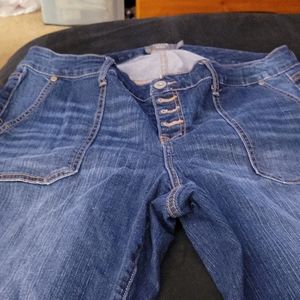 Torrid jeans,size 16R dark blue jeans. VINTAGE STETCH JEANS.